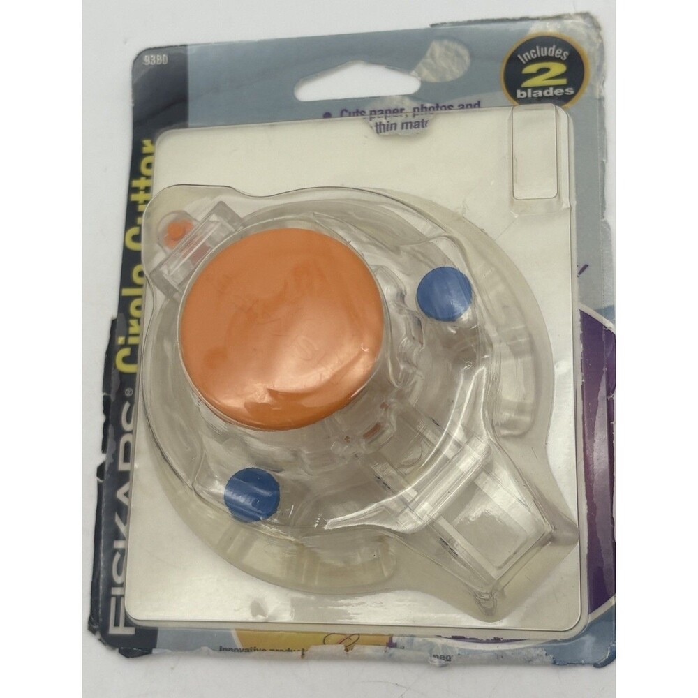 Fiskars Circle Cutter 9380 Scrapbooking Tool With 2 Blades
